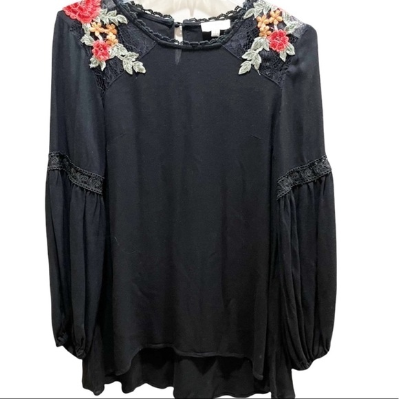UMGEE Black High Low Hem Red Floral Embroidered  Sleeves Boho Tunic Top Sz S - Picture 1 of 8